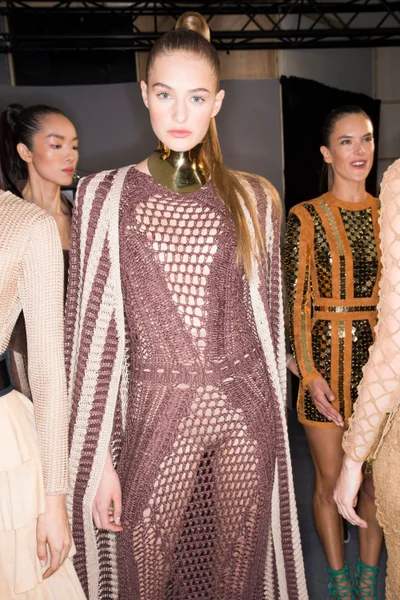 Look 24